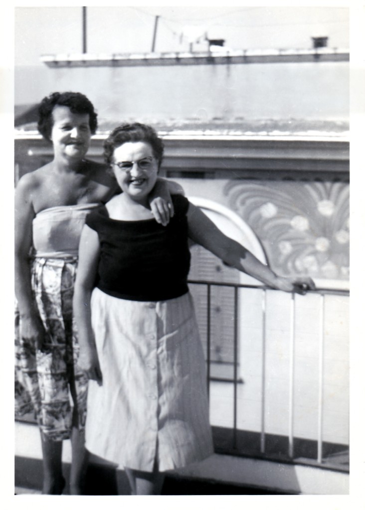 Nana - in the foreground - with her sister Eva, in Spain.